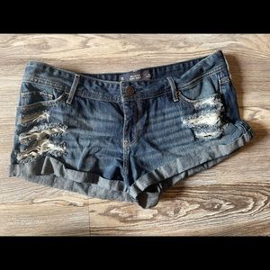 Hollister Short-Short Low rise shorts size 15
